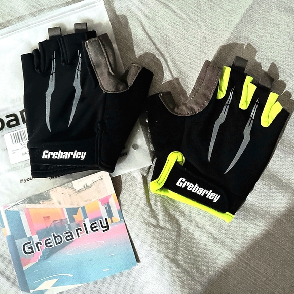Brand NEW Unisex Cycling Gloves 2 Pair Bundle - Picture 3 of 10